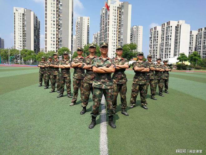 雷竞技RAYBET集结号夏令营让孩子体验一场别开生面的暑期教育(图3)